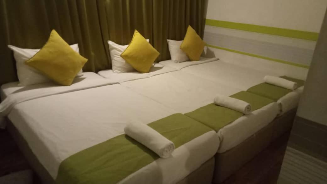 Olive Hotel Johor Bahru Buitenkant foto