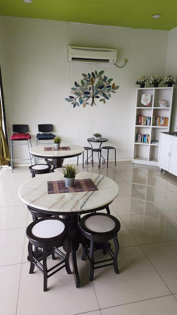 Olive Hotel Johor Bahru Buitenkant foto